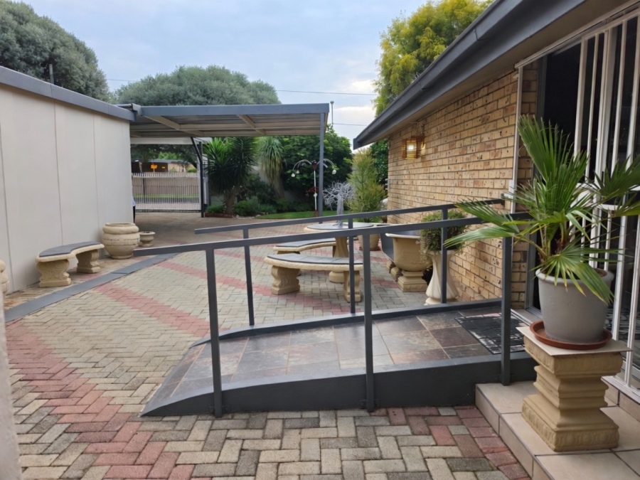 3 Bedroom Property for Sale in Riebeeckstad Free State